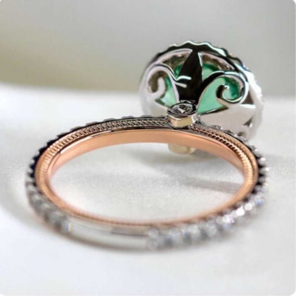 New 925 Silver Green Emerald Gorgeous Ring - Picture 7 of 8